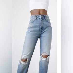 Zara Light Wash Very Distressed 100% Ecologically Grown Cotton Jeans (Size: 4)